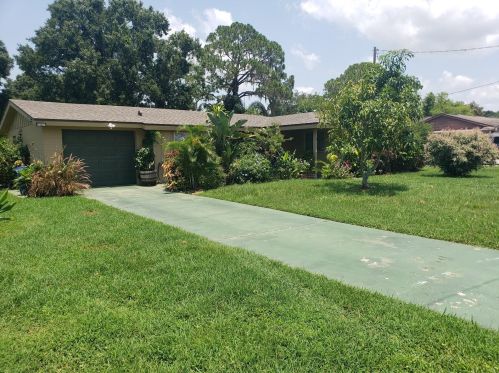 305 5th Ave, Ruskin, FL 33570-4312