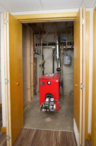 21 Lollypop Ln, Danville NH  03819-5129 exterior