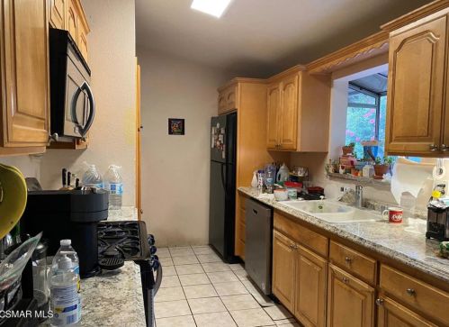 1482 4 St, Simi Valley CA 93065-3109 exterior