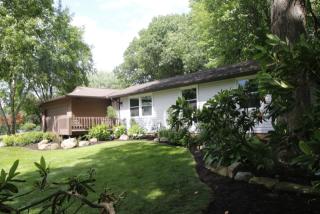 918 Oak Hill Dr, Massillon, OH 44646-4820