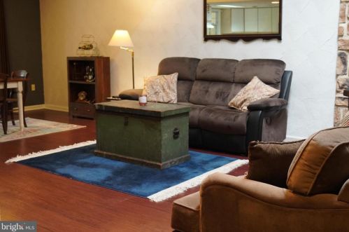 704 Cedar Ridge Ln, Navy Sup Dpt, PA 17055-5469