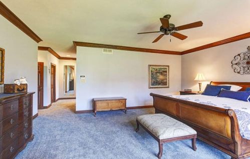 3000 Nagawicka Rd, Chenequa WI 53029-8322 exterior