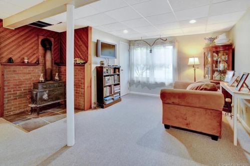 163 Stillwell Dr, Plainville CT  06062-2951 exterior