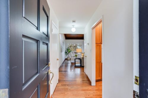1900 Oak Knoll Dr, Belmont, CA 94002-1755
