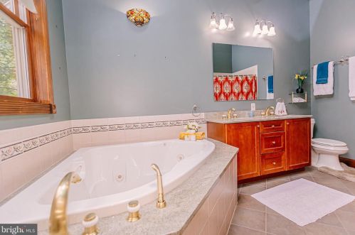 223 Meadow Dr, Yardley PA  19067-1311 exterior