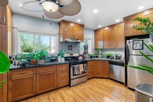 3025 5th St, Long Beach CA  90802-2049 exterior