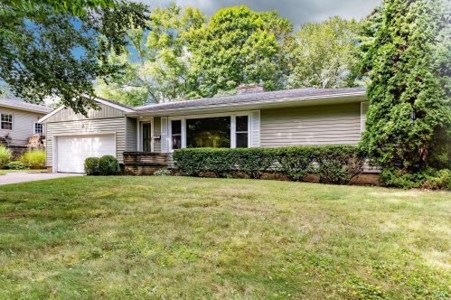205 Vernedale Dr, Mount Vernon, OH 43050-2919