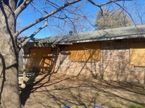 536 Thompson Dr, Fort Worth, TX 76179-1943