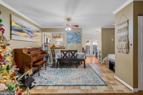 1944 Wicklow Ct, Woodbridge VA  22191-3459 exterior