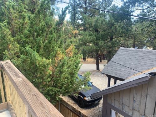 118 Sherwood Blvd, Big Bear City CA  92314-8933 exterior