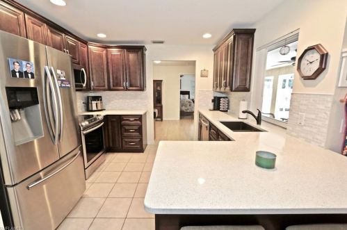 250 Kirtland Dr, Naples, FL 34110-1352