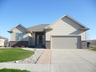 5126 41st St, Columbus, NE 68601-9062