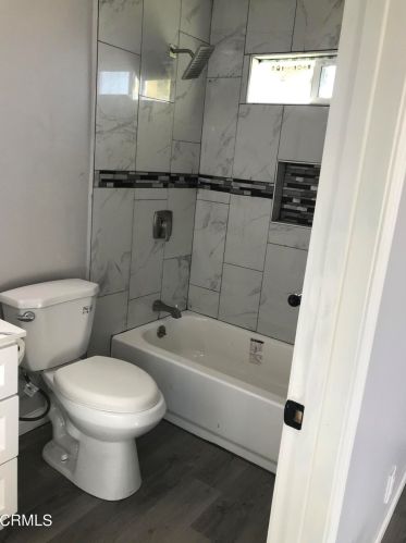 1302 Palm Dr, Oxnard CA 93030-4836 exterior