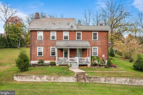 2020 Dayton Dr, Easton, PA 18040-7591