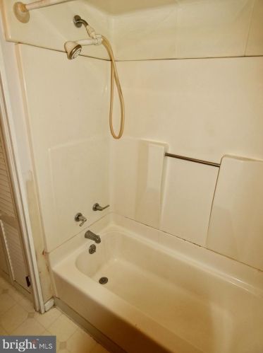 2219 Henlopen Ave, Wilmington DE  19804-3621 exterior