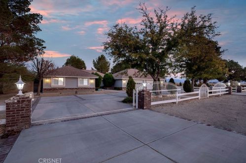 43616 Devyn Ln, Lancaster, CA 93535-5804