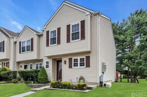 831 Darlington Dr, Old Bridge, NJ 08857-3231