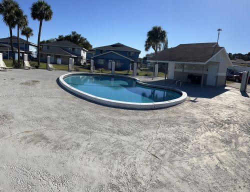 826 Tiffany Dr, West Palm Beach, FL 33407-3262