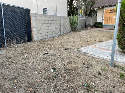 5325 Meadow Wood Ave, Lakewood CA  90712-2157 exterior