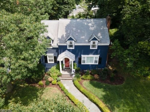 132 Linden Ave, Verona, NJ 07044-2202