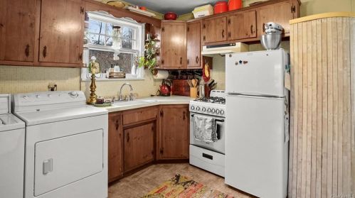 1467 Route 292, Whaley Lake NY  12531-5512 exterior