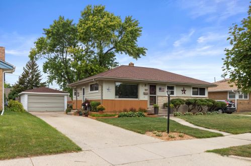 6240 Kinnickinnic Riv Pkwy, Milwaukee WI 53219-3010 exterior