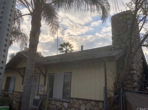 1807 Main St, Riverside, CA 92501-1829