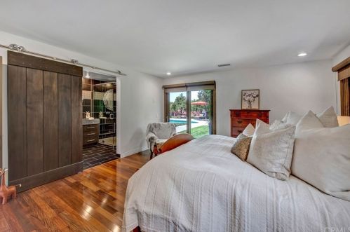 9851 Oakwood Cir, Orange CA  92861-1221 exterior