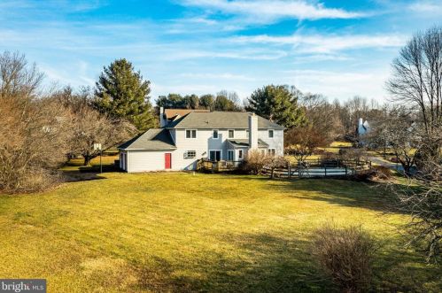 112 Quail Ln, Kennett Sq PA  19348-2652 exterior