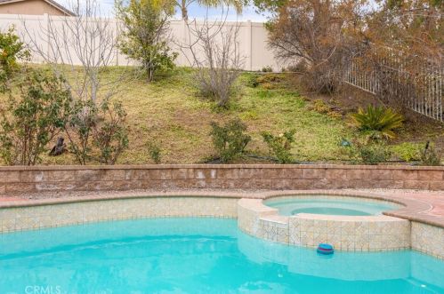 32290 Calle Avella, Temecula CA  92592-3860 exterior