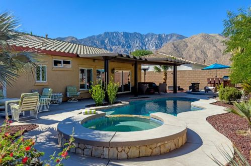 828 Mira Grande, Palm Springs CA  92262-1209 exterior