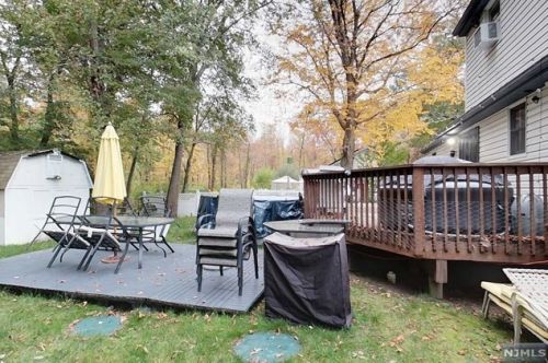 16 Beaver Ave, West Milford NJ  07480-2305 exterior