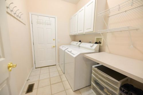 6774 Oleander Ct, Liberty Township OH  45044 exterior