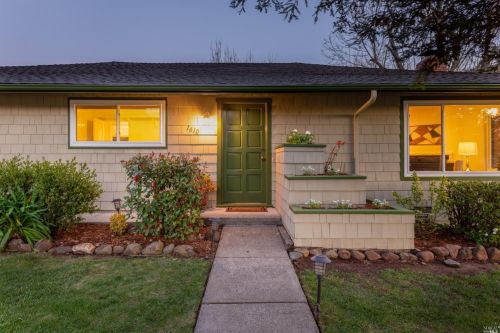 1610 Escalero Rd, Santa Rosa, CA 95409-3910