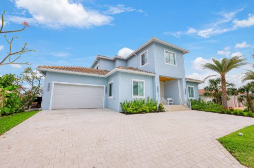 31 Manor Ter, Marco Island, FL 34145-3476