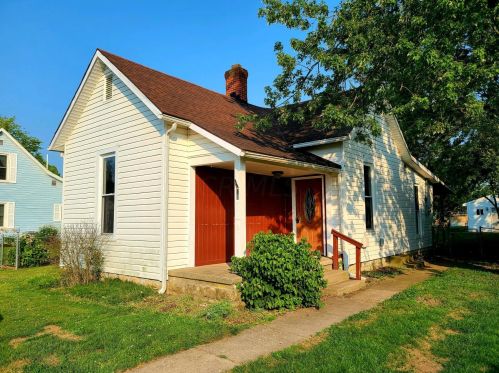 27 Cross St, Bloomingburg, OH 43106-9030
