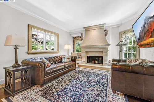 4040 Eagle Nest Ln, Danville, CA 94506-5810