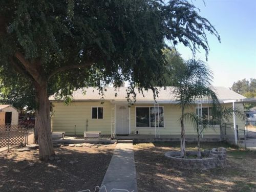 911 Halsey St, Porterville, CA 93257-5819