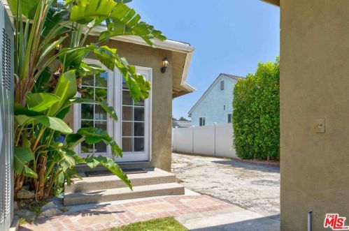 10916 Saragosa St, Whittier, CA 90606-2132