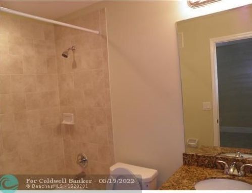 416 122 Ave, Hollywood FL  33026-2538 exterior