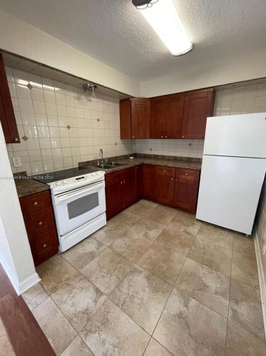625 20th Ave, Hollywood, FL 33020-6901