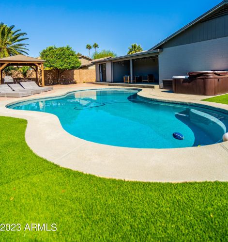 4531 Emile Zola Ave, Phoenix AZ  85032-6416 exterior