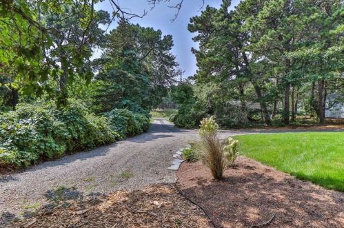 148 Old Queen Anne Rd, Chatham MA  02633-1810 exterior