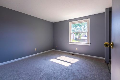 3647 Christopher Pl, Darbydale OH  43123-2427 exterior