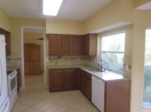 3537 Moss Pointe Pl, Lake Mary FL  32746-2429 exterior