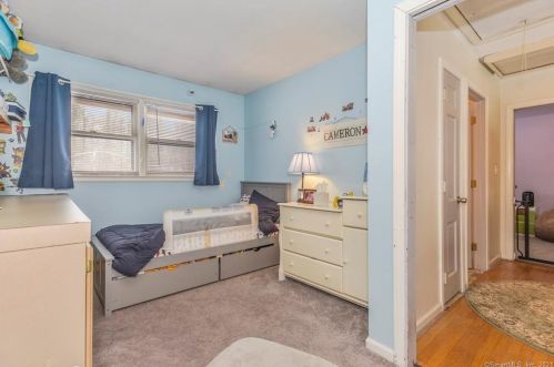 606 Route 81, Deep River CT  06419-1126 exterior