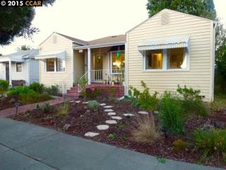 950 32nd St, Richmond, CA 94804-1104