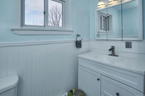 5 State School Rd, Warwick NY  10990-3432 exterior