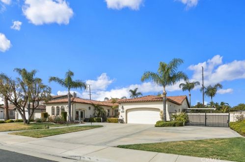 1183 Pamplona Dr, Riverside, CA 92508-8724