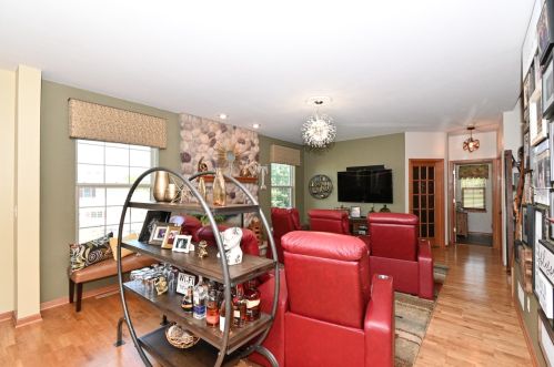 715 Apple Orchard Dr, Waterford WI  53185-2895 exterior